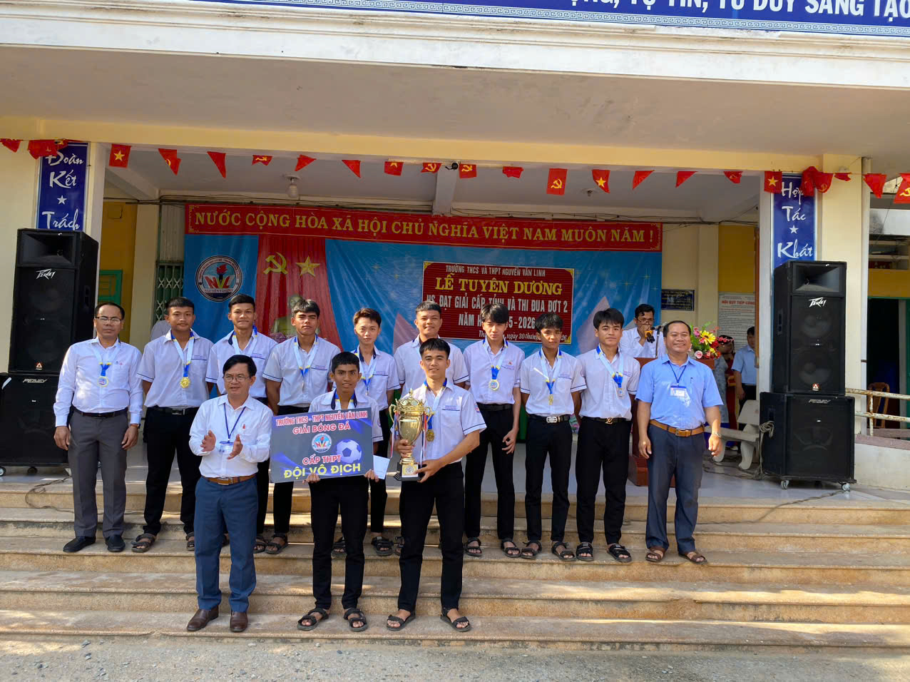 Lễ tuyên dương học sinh đạt giải cấp tỉnh và thi đua Đợt 2 năm học 2025-2026